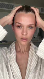 JosephineSkriver-TikTok66.thumb.jpg.d6e34d9bc47beb84f6c56956aea8daa2.jpg