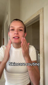 Josephine Skriver - TikTok 74.jpg