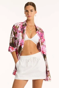 S100-SL9098ISBEACHSHIRTWHITE-23800-Bond-Eye-Sealevel-D2-2977_Cropped_5d38ca67-95a1-48cc-8e8a-6a13595943b6 (1).webp