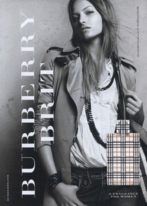 Sims_Burberry_Brit_Fragrance_2009_01.thumb.jpeg.218c5568803a361d07bc466389a78de3.jpeg
