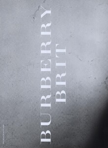 Sims_Burberry_Brit_Fragrance_2009_03.thumb.jpeg.6d65f41a2a3abf2d4e6087a329a66e92.jpeg