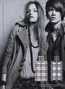 Sims_Burberry_Brit_Fragrance_2009_04.thumb.jpeg.d231cd572c71fc32e1738bf1540709e1.jpeg