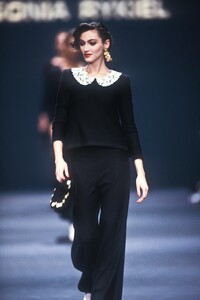 Sonia_Rykiel_SS1989_Anne_04.thumb.jpg.93db4bba600ee90899889d809c29b769.jpg