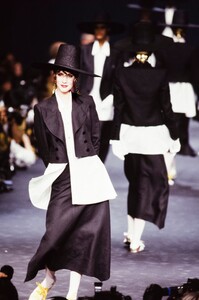 Sonia_Rykiel_SS1989_Cathy_02.thumb.jpg.51dd43e00965d5e7eb640a469976aedc.jpg