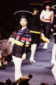 Sonia_Rykiel_SS1989_Cristina_Piaget_05.thumb.jpg.a57733ee5c75db89a0d1776f0f0843a3.jpg