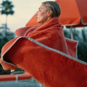 The Beach Towel - Elsa Red PDP_ELSA_towel2.jpg