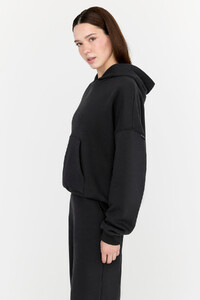 UNBRANDEDSWEATS_EVERYDAYHOODIE_BLACK_0244.jpg
