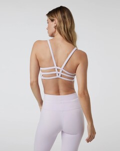 VW104OPL_FA24_W_ECOMM_sportsbras_BACK_TOPS_6.jpg