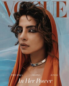 Vogue India 924.jpg