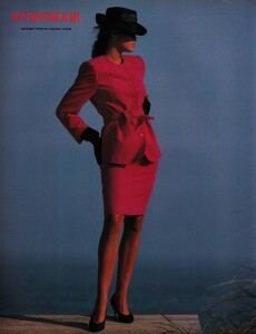 Windsmoor_SS1989_Cindy_Crawford_03.thumb.jpg.80dc9c0e33346841920748c7c23200d2.jpg