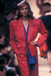 Yves Saint Laurent 1989 Haute Couture 10.jpg