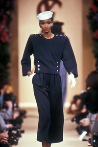 Yves Saint Laurent 1989 Haute Couture 4.jpg