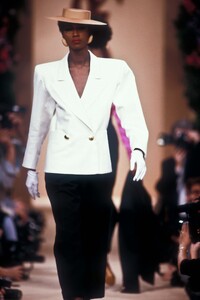 Yves Saint Laurent 1989 Haute Couture 6.jpg