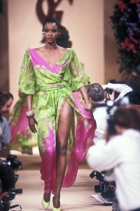 Yves Saint Laurent 1989 Haute Couture 95.jpg