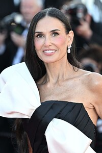 demi-moore-at-cannes-film-festival-closing-ceremony-05-25-2024-0.jpg
