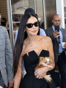demi-moore-at-hotel-martinez-in-cannes-05-19-2024-0.jpg