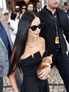 demi-moore-at-hotel-martinez-in-cannes-05-19-2024-2.jpg