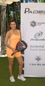 eva-longoria-in-yellow-sportswear-in-marbella-08-01-2024-2.jpg
