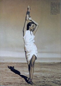 glamour_fr_june_1989_11.thumb.jpg.482085490425e5c7fb197b2783c1d264.jpg