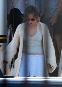jennifer-lopez-s-casual-chic-look-in-los-angeles-08-03-2024-3.jpg