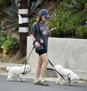 lucy-hale-out-in-los-angeles-07-11-2024-2.jpg