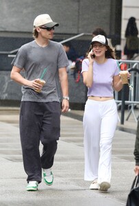 millie-bobby-brown-shines-in-chic-lavender-crop-top-during-nyc-coffee-run-with-husband-jake-bongiovi-3.jpg