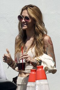 paris-jackson-out-in-la-08-24-2024-0.jpg