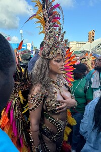 rihanna-s-carnival-comeback-a-feathered-triumph-in-body-positivity-10.jpg