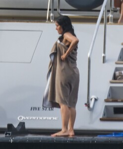 salma-hayek-in-formentera-08-13-2024-6.jpg