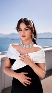 selena-gomez-cannes-photoshoot-may-2024-2.jpg