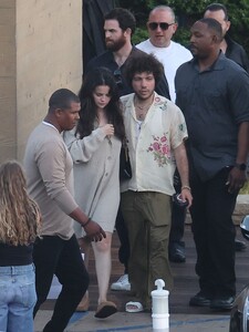 selena-gomez-leaving-nobu-in-malibu-06-15-2024-0.jpg