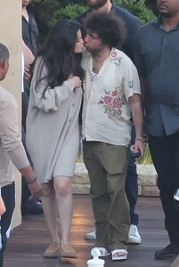 selena-gomez-leaving-nobu-in-malibu-06-15-2024-4.jpg