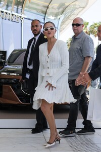 selena-gomez-spotted-in-cannes-during-the-77th-annual-cannes-film-festival-05-17-2024-13.jpg