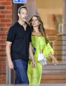 sofia-vergara-stuns-in-summery-yellow-dress-for-date-night-at-yu-mi-sushi-in-beverly-hills-0.jpg