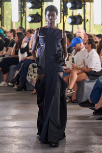 00049-sacai-spring-2024-ready-to-wear-credit-gorunway.thumb.jpg.de20825a634b13e3e37ea7f8af0e9fde.jpg