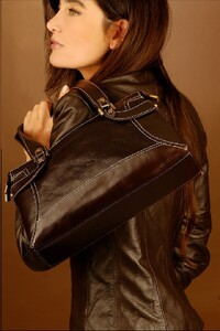 08942_veroleather75_122_623lo.thumb.jpg.20be17cb59ca208fdea56d90c73abf3f.jpg