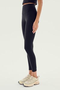 18_AIRWEIGHT_HIGH_WAIST_LEGGING_E8009-28_BLACK_AIRWEIGHT_CRO (2).jpg