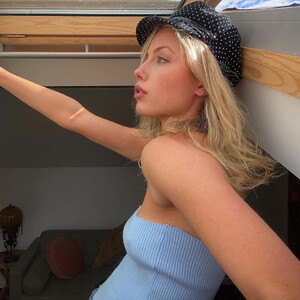 [2021.08.10] scarlett.mayer__234700353_347126447070914_2803830351357735330_n.jpg