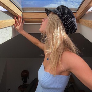 [2021.08.10] scarlett.mayer__235452441_984965852282019_8887682414634450036_n.jpg