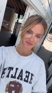 [2024.08.31] katelove_3446831628456405088.jpg