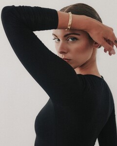 [2024.09.03] carmellarose_458375884_490758880488585_1947177382368954536_n.jpg