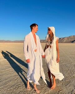 [2024.09.03] kellygale_457785291_18455020099013580_5984616416041529155_n.jpg