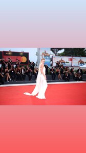 [2024.09.04] stellamaxwell_s3449557242024130127.jpg