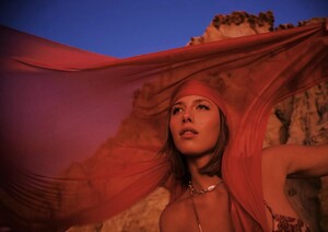 [2024.09.05] lindsayelisephoto__458474573_17972698685770205_1428117050336047690_n.jpg