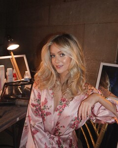 [2024.09.11] hannahg11_459303211_1042947053627813_6407212966928799756_n.jpg