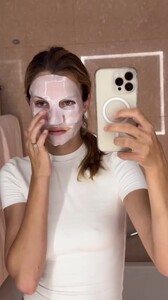 [2024.09.17] josephineskriver_3459044244187162975.jpg