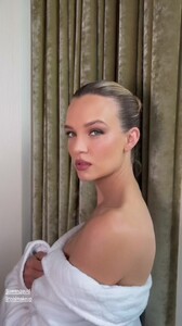 [2024.09.17] josephineskriver_3459072166063087588.jpg