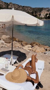 [2024.09.19] helenowen_3460038899264911878.jpg