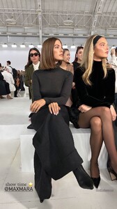 [2024.09.20] carmellarose_3461120174369369115.jpg