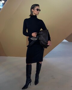 [2024.09.22] carmellarose_461025833_893799722652139_2381012551174961680_n.jpg